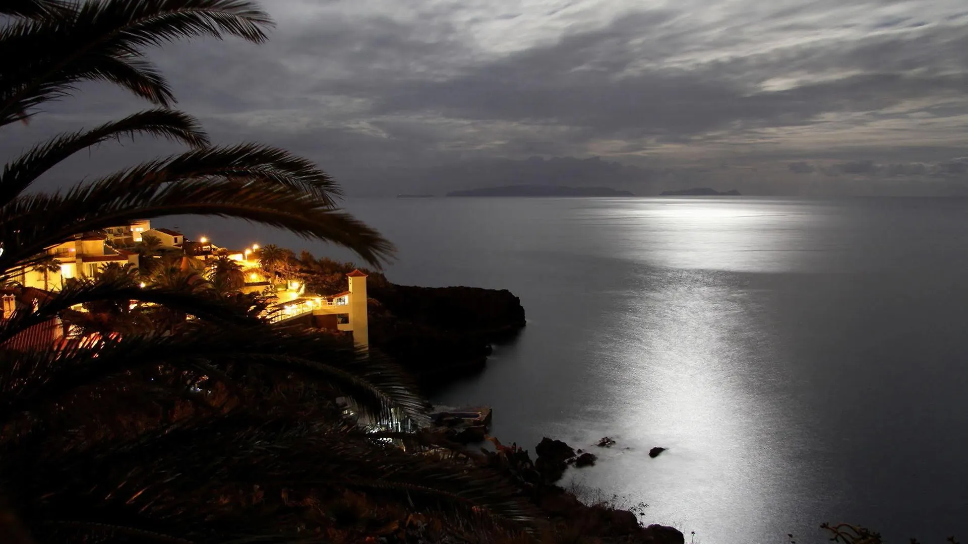 **** Aparthotel Canico Bay Apartments Portugal
